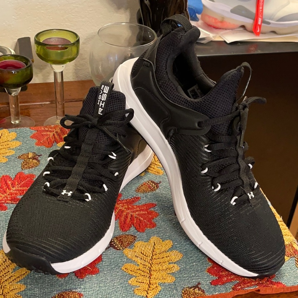 UA Hovr Rise Women’s athletic shoes.